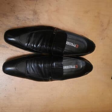 əyaqabı: Ayaqqabi çox az geyinilib toydan toya heç bir defekti qətiyyən yoxdu — 2