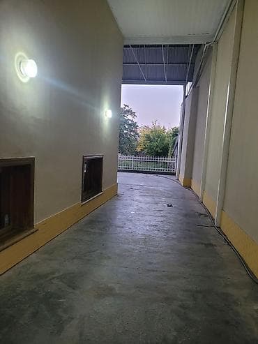 28 may evler: 7 otaqlı, 250 kv. m, Orta təmir — 3