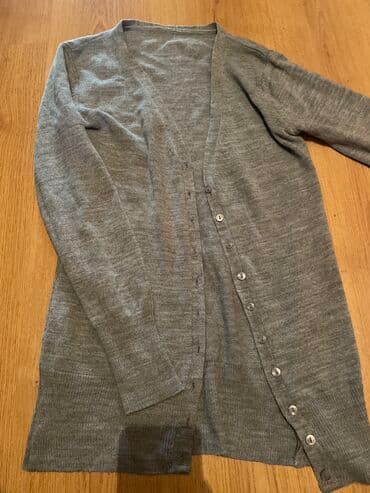 yundan kişi sviterləri: Boz jilet,1 defe geyinilib,teze kimidirS-M razmer — 1