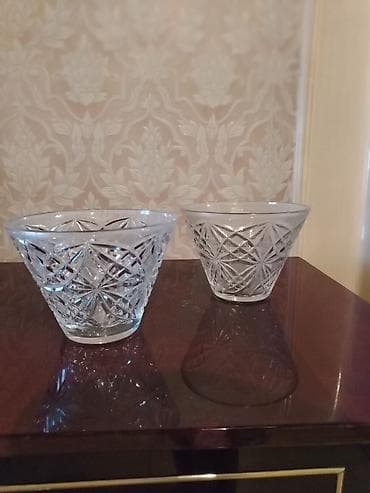Diametri 19 sm, hündürlüyü 14 sm. 1 denesinde balaca qirigi var — 1