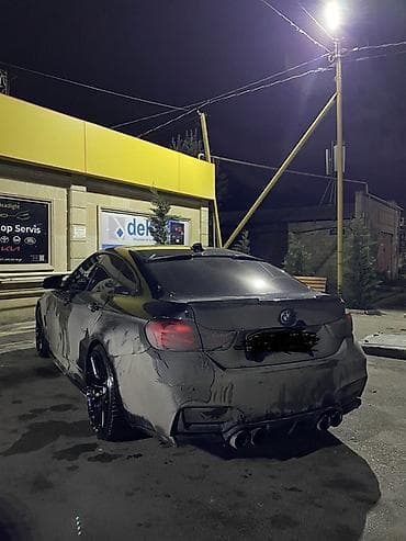 bmw e 36 coupe: BMW 4 Series Coupe – qara rəng, M‑paket üslubunda sport xarici görünüş — 2