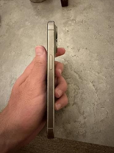 ipad 4 mini: IPhone 15 Pro, Natural Titanium, Face ID — 4