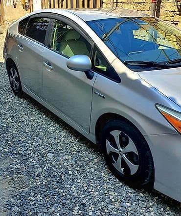 ford satış: Toyota Prius: 1.8 l | 2014 il Sedan — 2