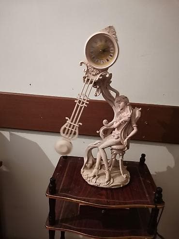 Ev saatları: Stolüstü saat Dekorativ fiqurlar saat işlekdir — 3