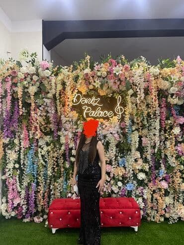 Ev geyimləri, pijamalar: Qara, parıltılı ziyafət donu. Ziyafət və xüsusi günlərdə geyinmək üçün — 1