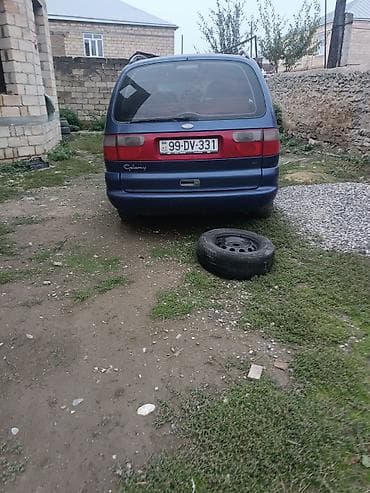 yan guzgulər s: Ford Galaxy: 2 l | 1998 il 500000 km Van/Minivan — 4