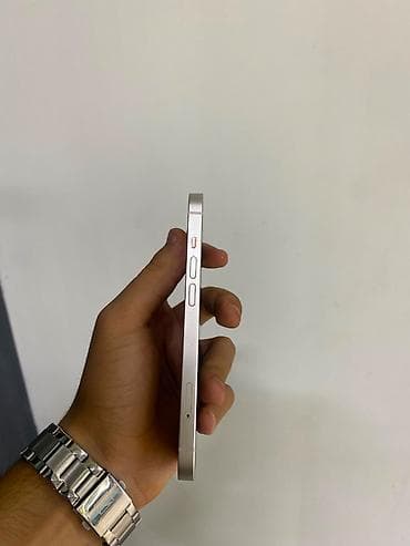 a 02: IPhone 14, 128 GB, White Titanium — 2