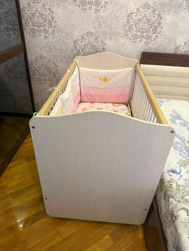 uşaq beşiyleri: Oğlan və qız üçün, İşlənmiş, Dördbucaq, Beşik, Dəst ilə, Matras ilə — 5
