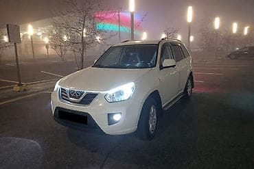 maşın satisi: Chery Tiggo (ağ rəng, SUV) Xüsusiyyətlər: - Kuzov: kompakt SUV, 5 — 4