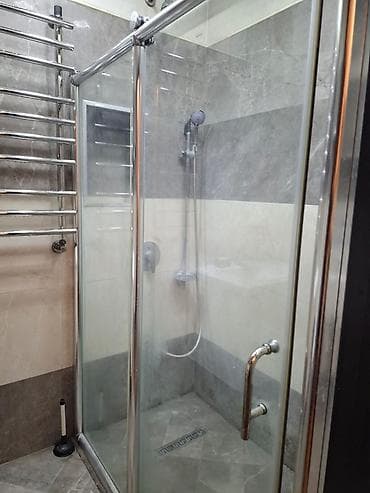 Kirayə üçün geniş və işıqlı 2 otaqlı mənzil. Xüsusiyyətlər: - Zal və — 8