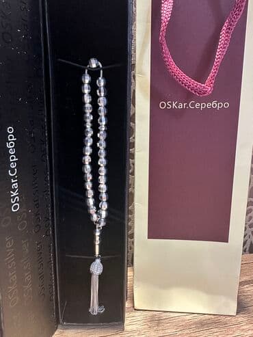 qaralmayan bijuteriya: Yeni.Hədiyyə qutusunda.Gümüş tesbeh.
Çattırılma m.Genclik — 4