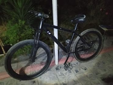 veıosiped: Şəhər tipli velosiped - Rəng: qara, minimalistik dizayn - Güclü — 1