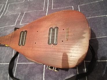 elektrik gitara: Elektrikləşdirilmiş saz – fərdi yığımdır - Korpus: tam ağac (tünd — 6