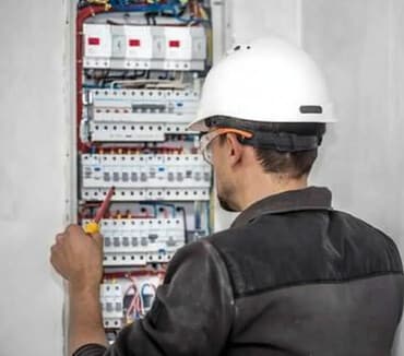 Elektrik, 3-5 illik təcrübə, Axşam saatlarında iş lalafo.az -da — 1 Elektrik, 3-5 illik təcrübə, Axşam saatlarında iş — 1