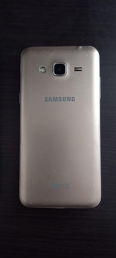 samsunq a 3: Samsung Galaxy J3 2016, 8 GB, rəng - Qızılı, İki sim kartlı — 2