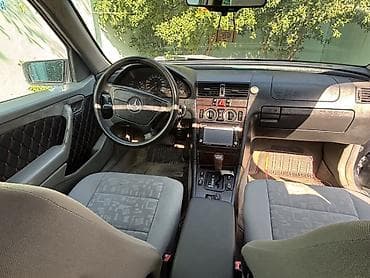 bmw e60 m: Mercedes-Benz C 180: 1.8 l | 1996 il Sedan — 7