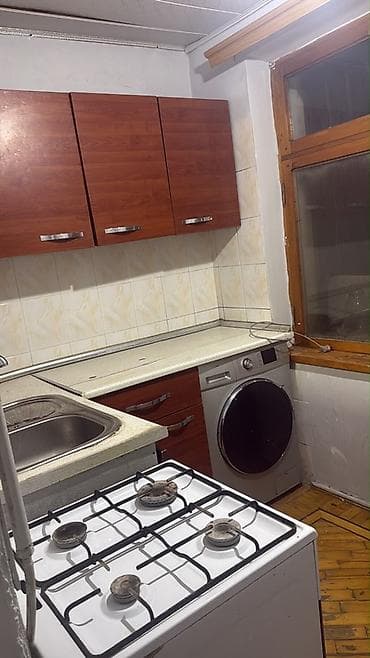 xalqlar dostluğu ev: 🏠 Kirayə verilir – İnşaatçılar metrosunun yaxınlığı 📍 Köhnə tikili — 6