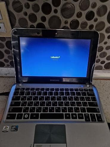 Monitorlar: Samsung netbuk satılır. İşlək vəziyyətdədir. Şəkillərdə gördüyünüz — 1