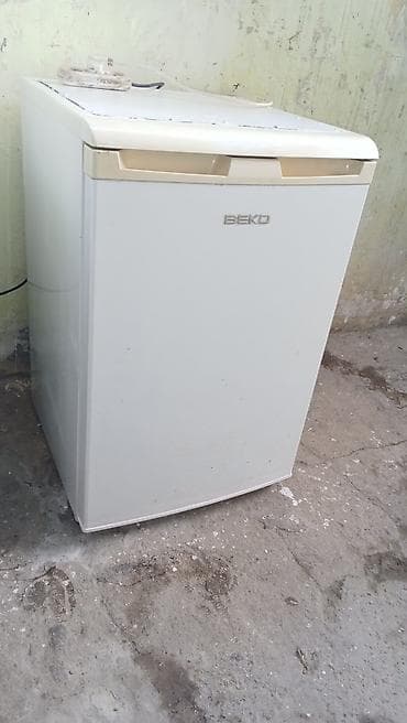 Beko soyuducu tam işlək vəziyyətdədir problemisiz. Nizami Metrosuna — 1