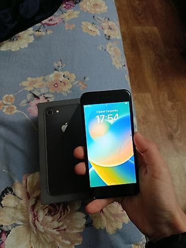 iphone 8 satilir: IPhone 8, Qara, Simsiz şarj — 3