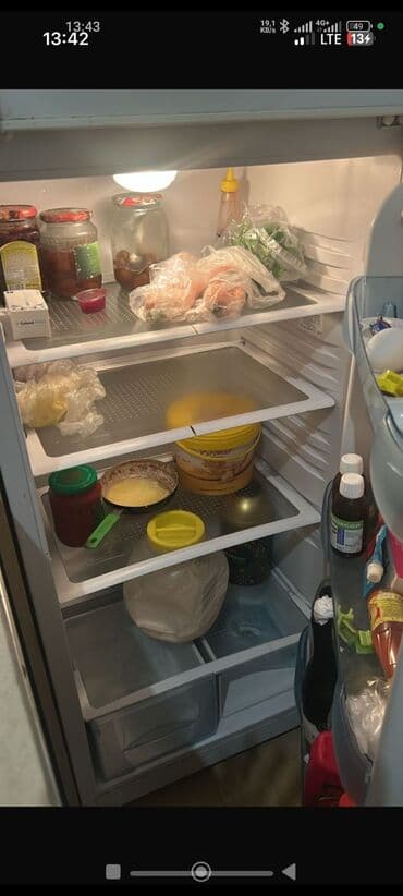 Soyuducular: İkiqapılı soyuducu - Üst hissədə dondurucu, aşağı hissədə soyuducu — 2