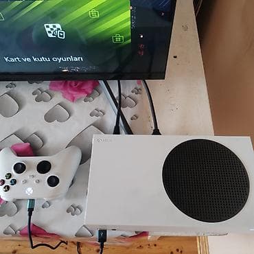 Xbox Series S: Xbox Series S oyun konsolu - Rəng: ağ - Kompakt, disk girişsiz model — 1