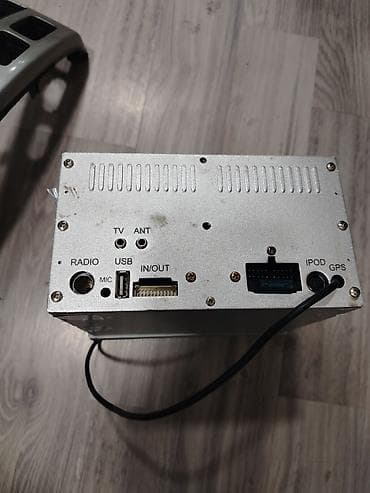 router modem: Avtomobil üçün multimedia/naviqasiya başlığı (2-DIN) Xüsusiyyətlər: - — 1