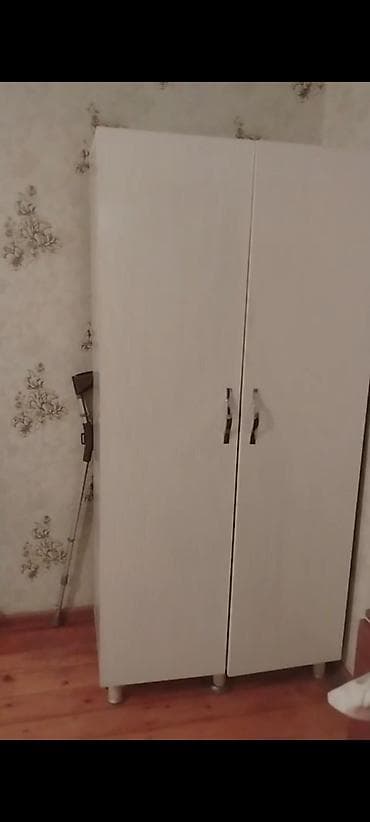 2 otaqlı mənzil satıram: Kirayə üçün 1 otaqlı mənzil. - Yataq otağı: iki nəfərlik geniş — 8