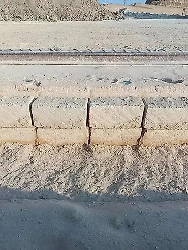 kreditle drel: Qızıldaş kubiki. 19*16*39 ölçüsündə. Ovulub tökülən daşlardan deyil — 1