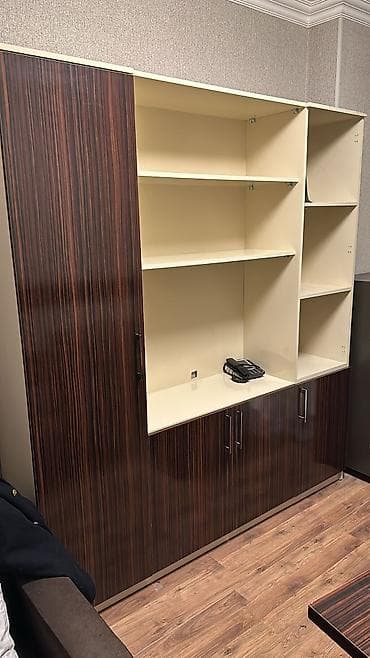 sade mebeller: Ofis mebel dəsti - Ofis masası: L‑şəkilli iş masası, tünd qəhvəyi — 4