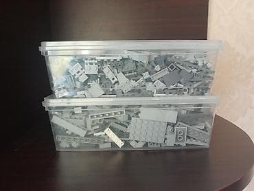 pazl formasında konstruktorlar: Boz rəng palitrasında LEGO uyğun konstruksiya detallarının qarışıq — 2