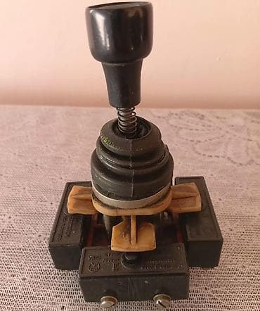 Krestovin Sənaye tipli joystick tipli istiqamətləndirici idarəetmə — 3
