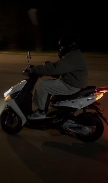 electric moped: Ili 2022 
80 kub
hər şeyi ideal işləyir — 2