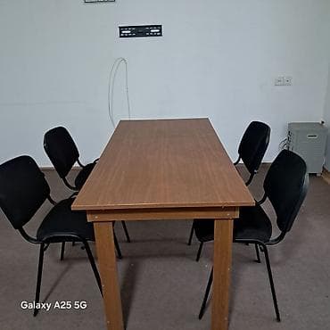 Ofis mebelləri dəsti Tərkib: - Rəhbər masası: Geniş, L‑şəkilli