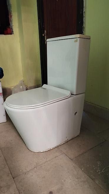 Unitaz işlənmiş, yeni kimidi satılır.fikri ciddi olan əlaqə saxlasın