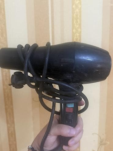 philips xenium e570: Saç feni – kompakt və güclü - Tip: Elektrikli saç qurutma fen - — 1