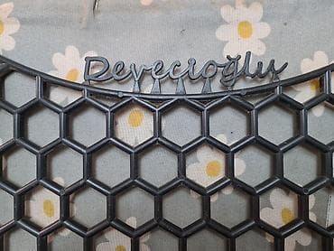 lovhe olculeri: Devecioğlu ütü masası – iri ölçülü, peşəkar tip. Xüsusiyyətlər: - — 3