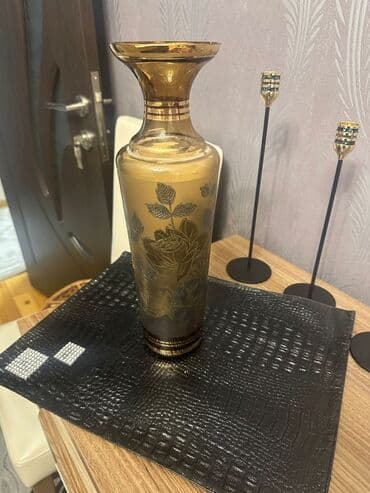 gül dekoru: Bir vaza — 1