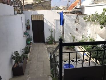 şəkidə həyət evləri: Satılır: həyət evi (təmirli, həyətli sahə) - Plan: girişdə eyvanlı — 2