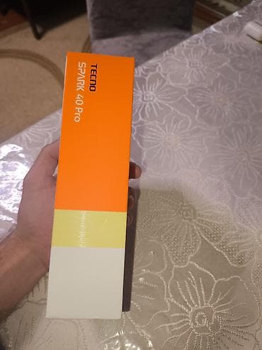 plesteysn 2: Tecno Spark, 256 GB, rəng - Qara, Zəmanət — 3