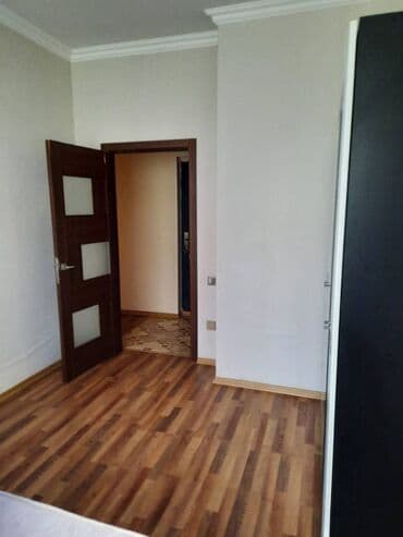 снять квартиру в баку долгосрочно: Kirayə verilir. Ev kristal 1-in girişində yerləşir .Bütün əşyaları — 9