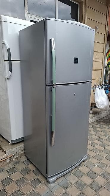 2 qapılı Sharp Soyuducu Satılır, rəng - Gümüşü