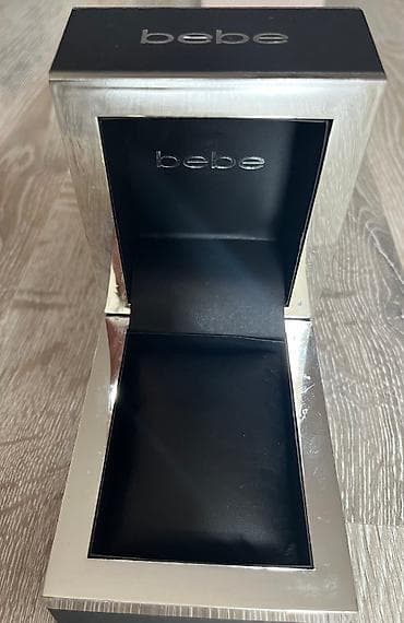 Güzgülər: Orijinal saat qabları. Hər biri 5 azn — 6