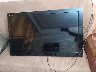 ev radiatoru: Sony Bravia televizor - Ekran: təxminən 32-40 düym arası düz panel — 1