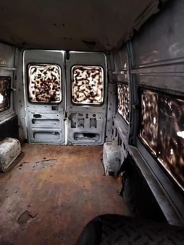 mercedes 190 karopka: Ford Transit: 2.4 l | 1996 il 50000 km Van/Minivan — 5