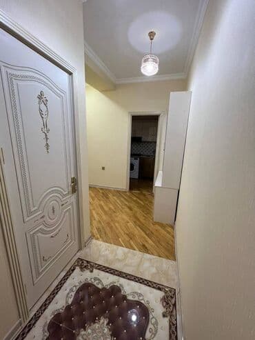 nərimanovda köhnə tikili evlər: Nerimanov metroparkın yani 16 mertebeli binanın, 11 ci mertebesində, 2 — 6