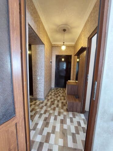 metroya yaxin satilan evler: Gəncə, 4 otaqlı, Köhnə tikili, 95 kv. m — 6