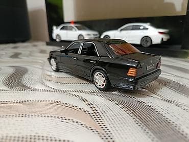 cd disk: Mercedes-Benz W124 AMG ölçülü model avtomobil – 1:28 - Korpus: metal — 3
