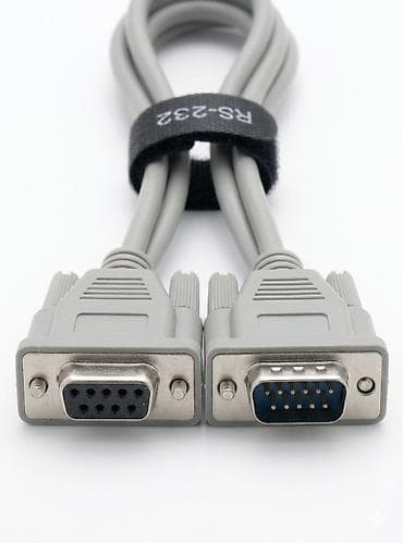 RS-232 serial kabeli + UPS Monitorinq/Avtomatik Söndürmə proqram diskı