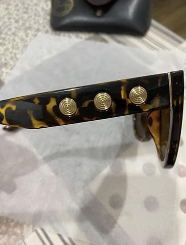 prada eynək qiyməti: Gün eynəyi, İşlənmiş — 6